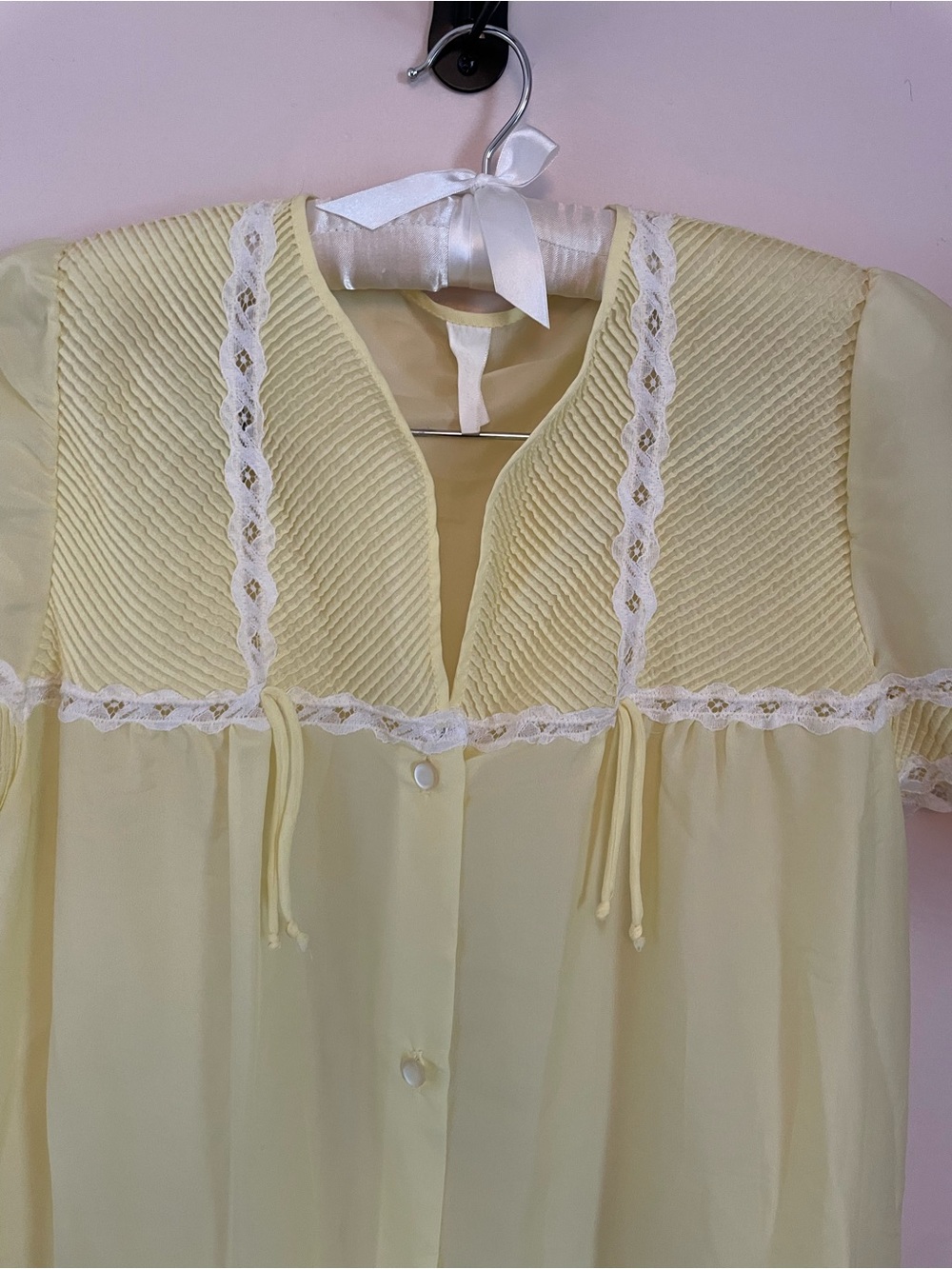 Barbizon Pale Yellow Women's Housedress/gown with Lace Trim Button Front Pleats